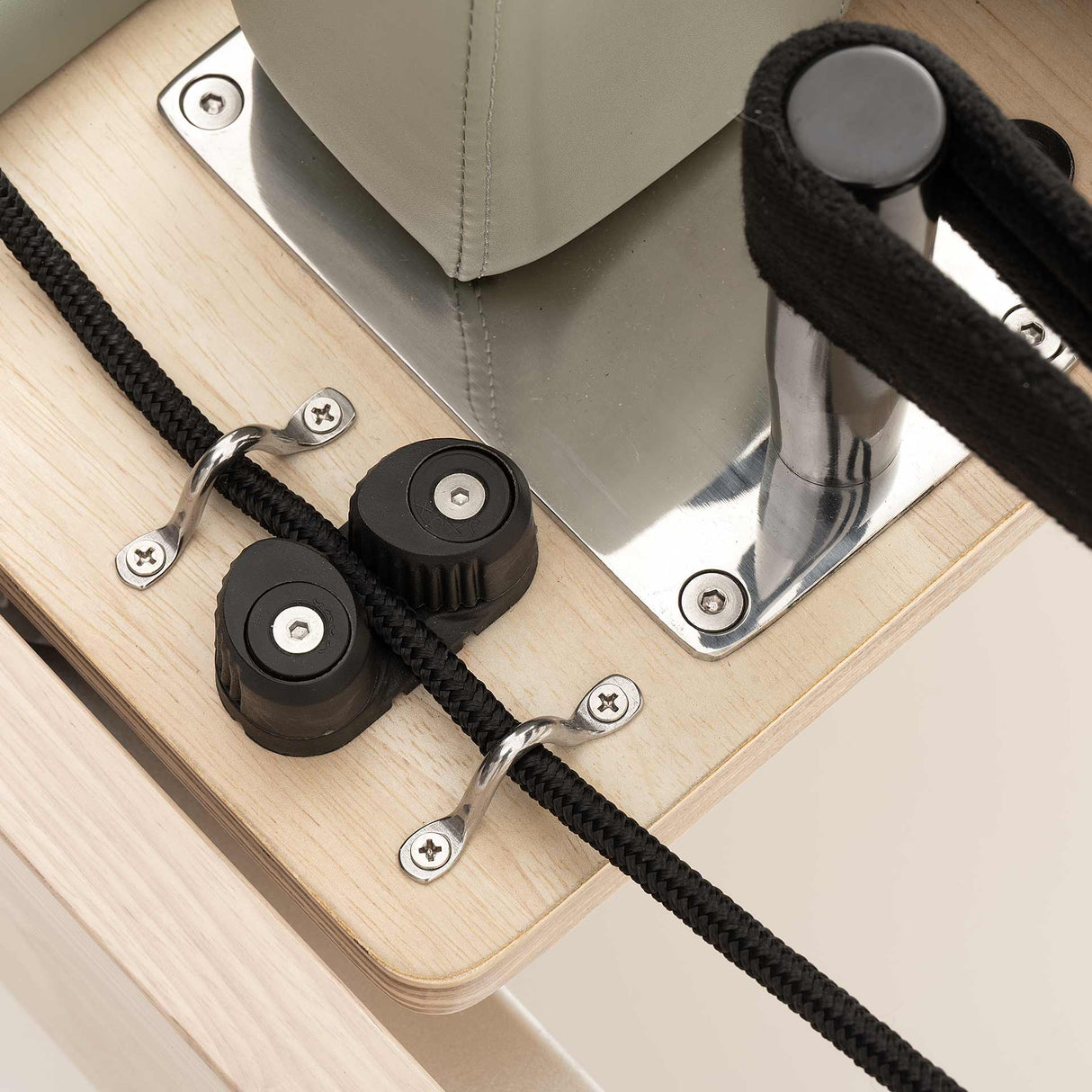 REFORMER IN LEGNO CON TORRE