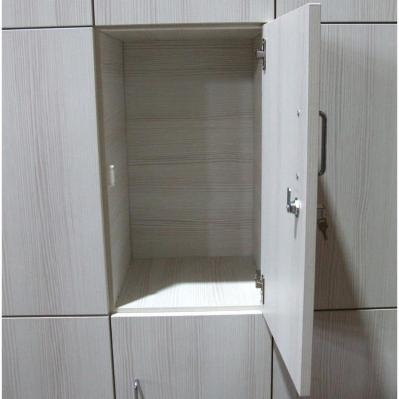 ARMADIETTO A 9 ANTE SOVRAPPOSTE