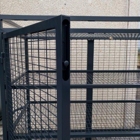 ARMADIO PORTA ATTREZZI CON MANIGLIONI E RUOTE