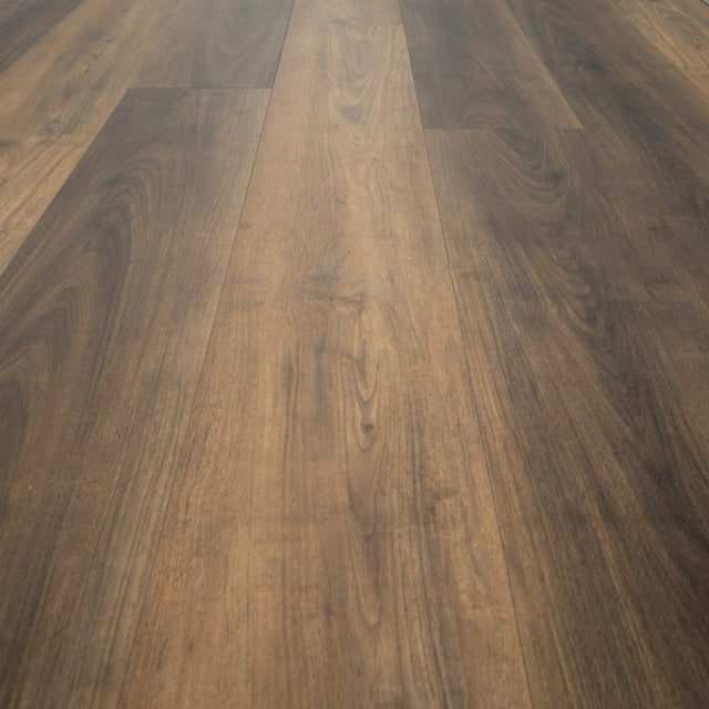 PAVIMENTO VINILICO SPC - EFFETTO LEGNO | 5 + 1 MM - vista e applicazione del prodotto