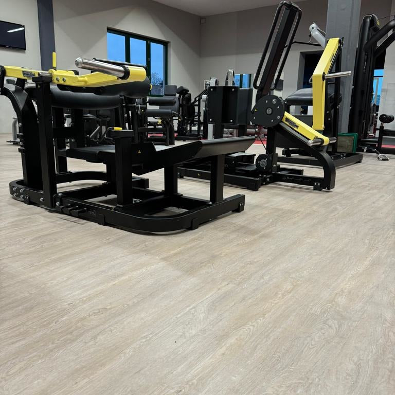 PAVIMENTO VINILICO SPC - EFFETTO LEGNO | 5 + 1 MM - vista e applicazione del prodotto