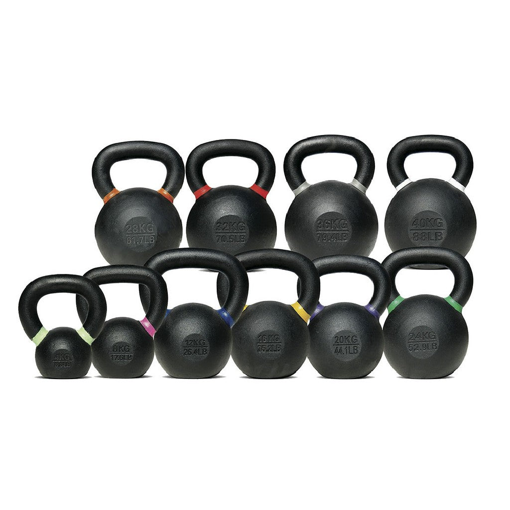 Gamma kettlebell Toorx KPCE completa su fondo bianco